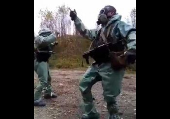 Quando jogam gás.... Mas você usa mascara